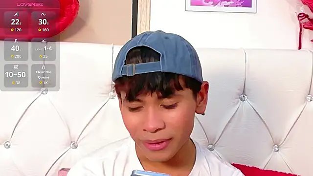 Ethan Westt online show from February 2026 08:28:01 PM