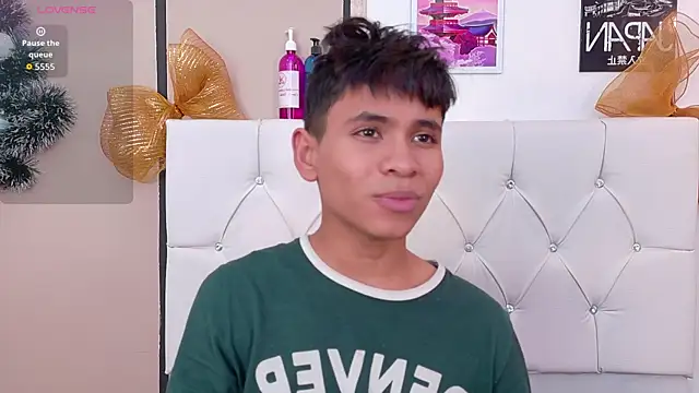 Ethan Westt online show from January 2026 08:15:01 PM