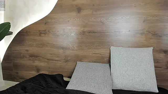 mia lacy  online show from September 2025 07:35:02 PM