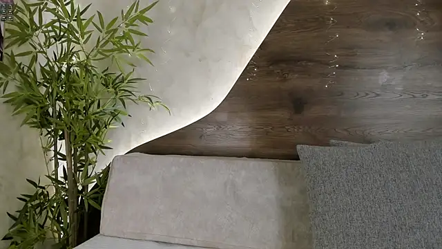 mia lacy  online show from November 2025 08:09:02 PM