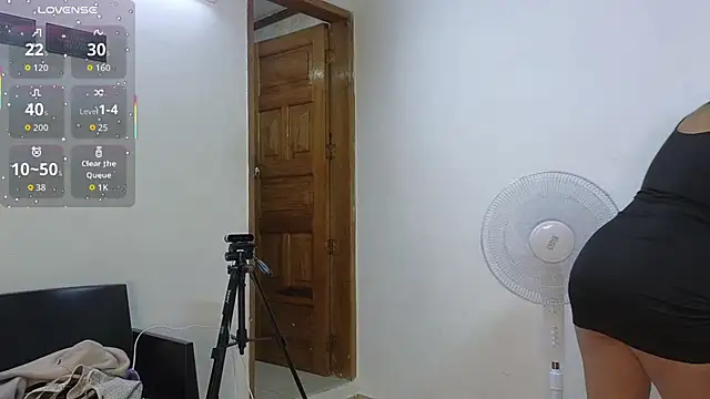 Danna williamss online show from November 2025 10:27:01 AM