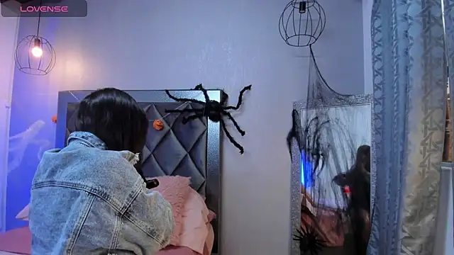 Danna williamss online show from October 2025 11:43:02 AM