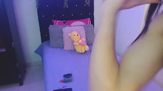 Snapshot of Lyaa_Cute chatting on November 2025 01:42:02 AM Lyaa Cute online show from November 2025 01:42:02 AM