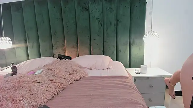 SaraJonness online show from March 2025 02:18:02 AM
