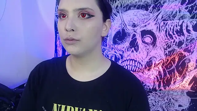 mikaskullcs online show from April 2026 10:28:02 PM