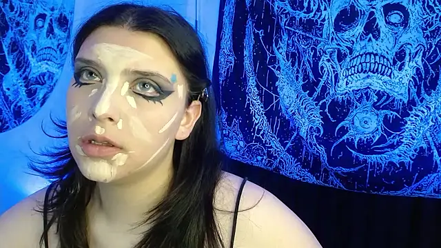 Snapshot of mikaskullcs chatting on January 2026 07:06:02 PM mikaskullcs online show from January 2026 07:06:02 PM