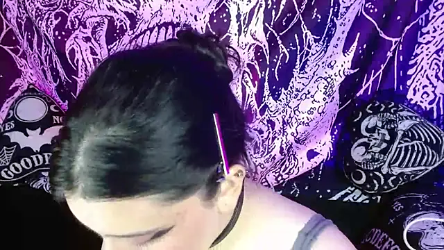 mikaskullcs online show from September 2025 04:39:02 AM