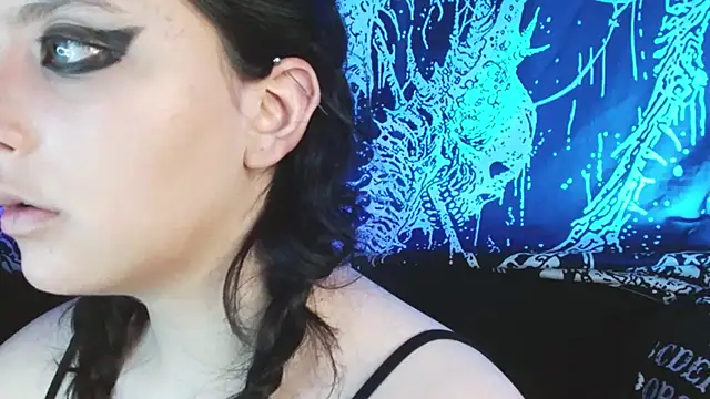 Snapshot of mikaskullcs chatting on November 2025 09:19:01 PM mikaskullcs online show from November 2025 09:19:01 PM