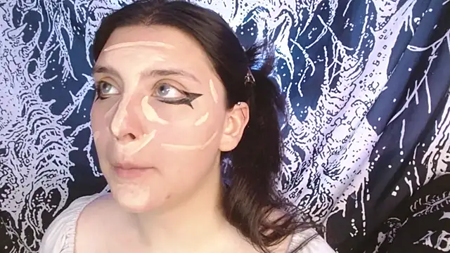 Snapshot of mikaskullcs chatting on December 2025 09:47:02 PM mikaskullcs online show from December 2025 09:47:02 PM