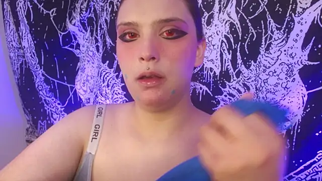 mikaskullcs online show from April 2026 04:43:02 PM