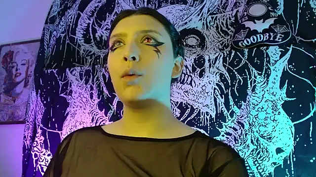 Snapshot of mikaskullcs chatting on December 2025 09:48:02 PM mikaskullcs online show from December 2025 09:48:02 PM