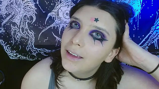 Snapshot of mikaskullcs chatting on November 2025 10:03:02 PM mikaskullcs online show from November 2025 10:03:02 PM