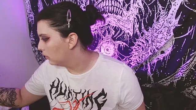 mikaskullcs online show from March 2026 09:52:01 PM