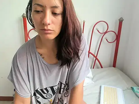 DulceXmile online show from December 2025 12:48:02 PM