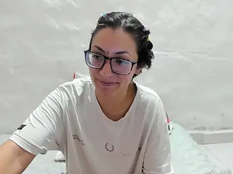 DulceXmile online show from January 2026 06:57:01 PM