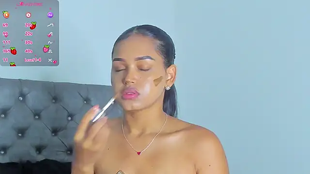 NikkiStarrr online show from September 2025 12:00:02 PM