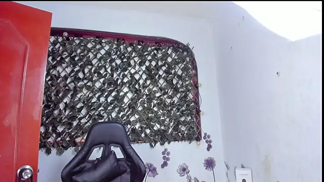 Sarahbrowm  online show from October 2025 06:08:01 PM