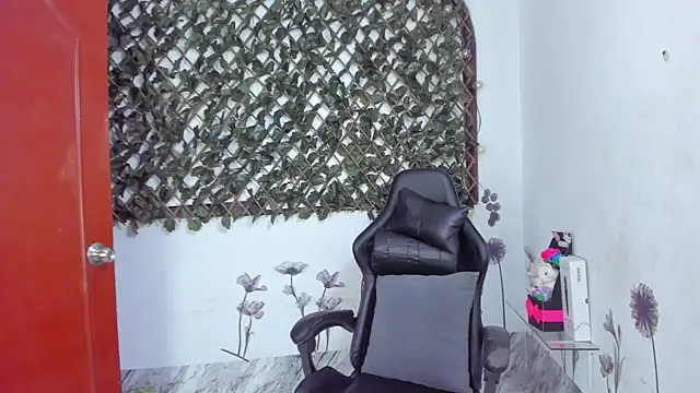 Sarahbrowm  online show from November 2025 09:26:02 PM