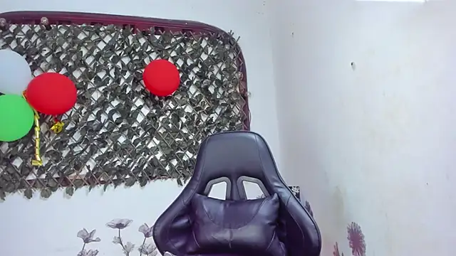 Sarahbrowm  online show from November 2025 07:51:02 PM