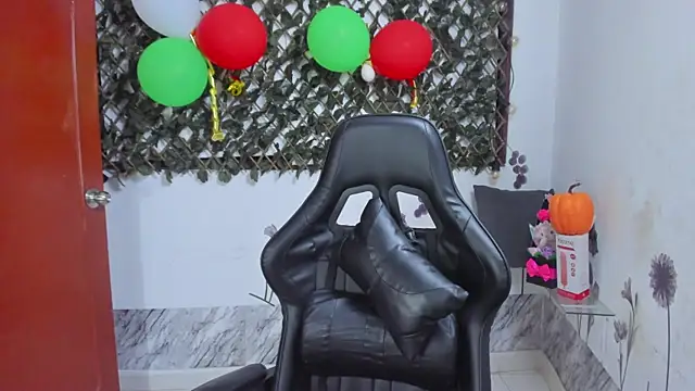 Sarahbrowm  online show from October 2025 02:45:01 AM