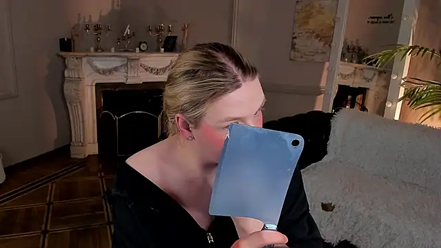 Jes Solar online show from February 2026 08:52:02 PM