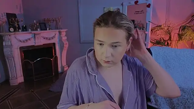 Jes Solar online show from April 2026 09:38:02 PM