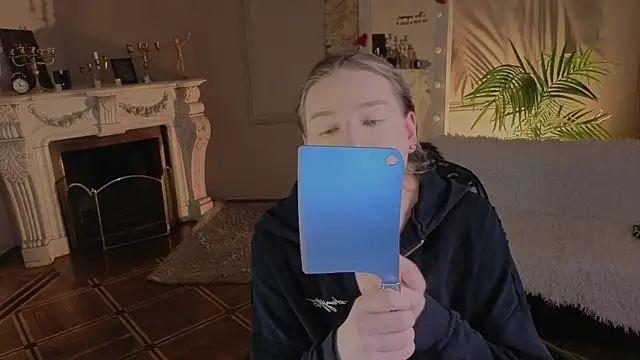 Jes Solar online show from April 2026 06:55:02 PM