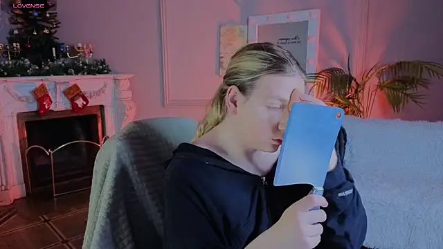 Jes Solar online show from December 2025 09:50:01 PM