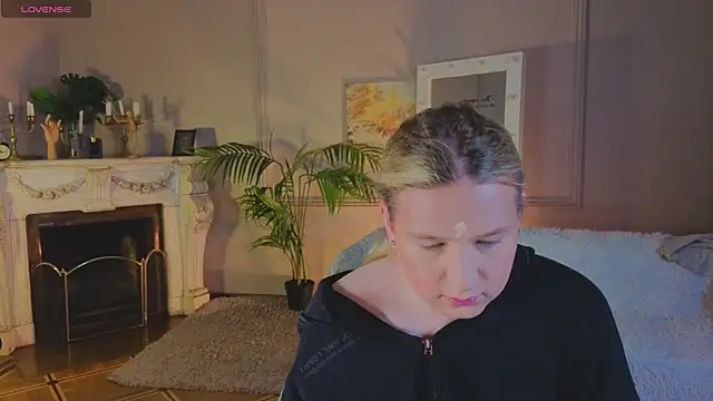 Jes Solar online show from October 2025 11:44:02 AM