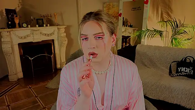 Jes Solar online show from March 2026 09:00:02 PM