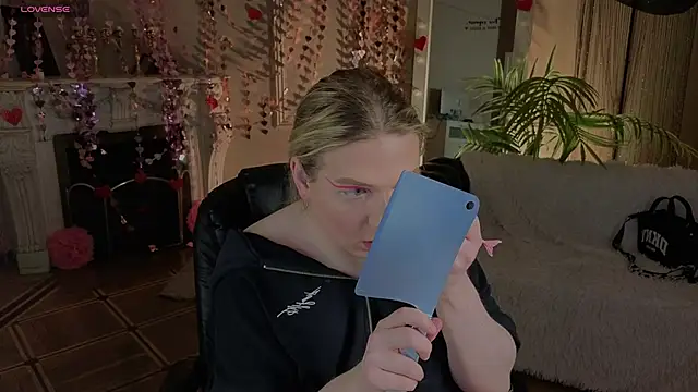 Jes Solar online show from February 2026 10:42:01 PM