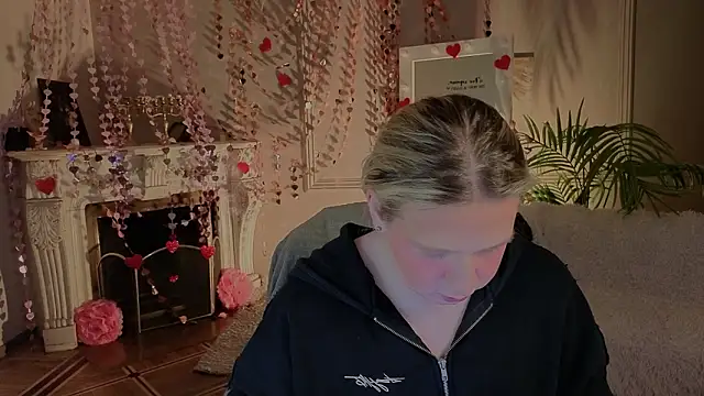 Jes Solar online show from February 2026 10:22:02 PM