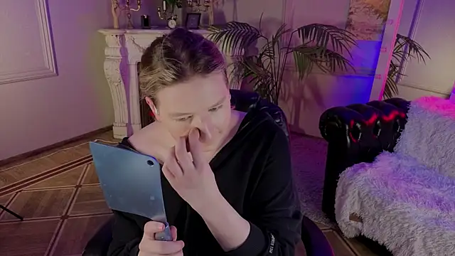 Snapshot of Jes_Solar chatting on November 2025 09:52:01 PM Jes Solar online show from November 2025 09:52:01 PM