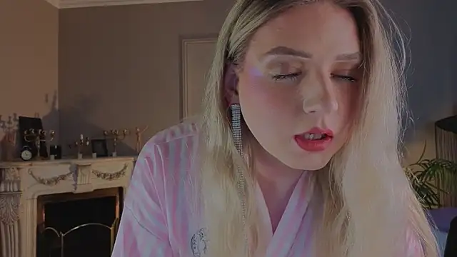 Jes Solar online show from April 2026 09:37:02 PM