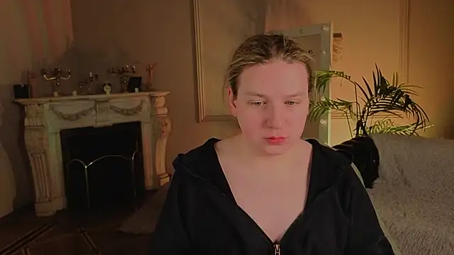 Jes Solar online show from February 2026 09:43:02 PM