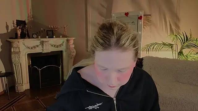 Jes Solar online show from March 2026 10:05:01 PM