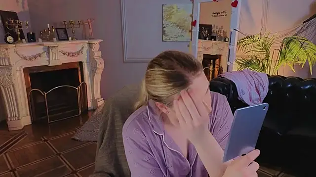 Jes Solar online show from April 2026 09:10:01 PM