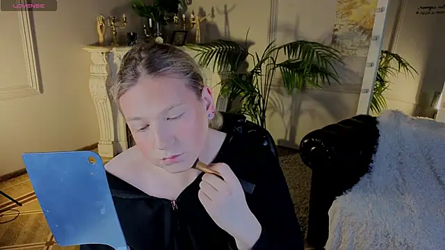 Snapshot of Jes_Solar chatting on November 2025 09:41:01 PM Jes Solar online show from November 2025 09:41:01 PM