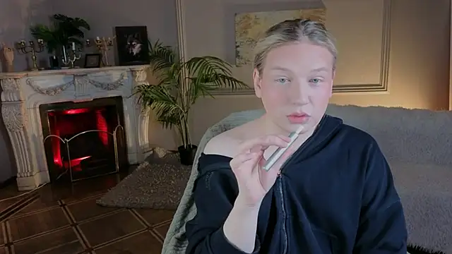 Snapshot of Jes_Solar chatting on November 2025 10:25:01 PM Jes Solar online show from November 2025 10:25:01 PM