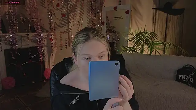 Jes Solar online show from February 2026 09:04:01 PM