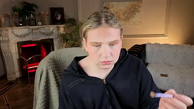 Snapshot of Jes_Solar chatting on November 2025 10:10:01 PM Jes Solar online show from November 2025 10:10:01 PM