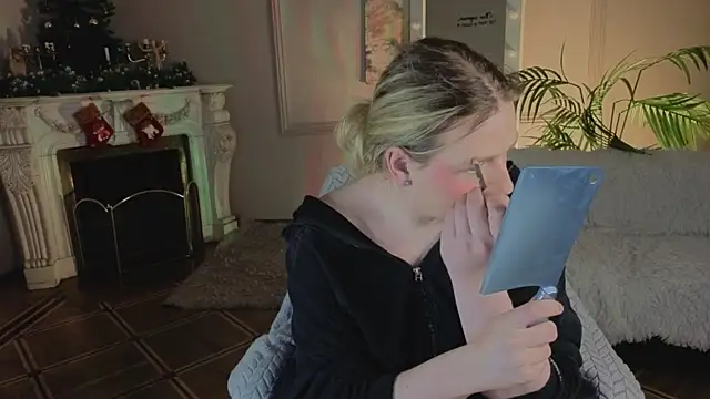 Jes Solar online show from December 2025 10:04:01 PM