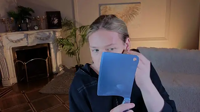 Snapshot of Jes_Solar chatting on November 2025 10:10:01 PM Jes Solar online show from November 2025 10:10:01 PM