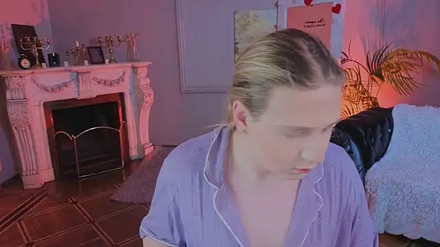 Jes Solar online show from April 2026 09:38:02 PM