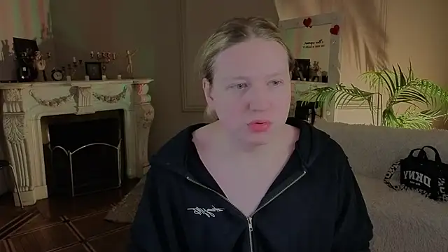 Jes Solar online show from March 2026 10:26:02 PM