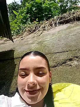 adrianagilton online show from October 2025 03:05:02 PM