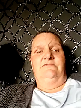 MissQueenBeex online show from September 2025 12:18:02 PM