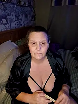 MissQueenBeex online show from February 2026 07:48:01 PM