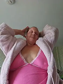 MissQueenBeex online show from June 2026 10:23:01 AM