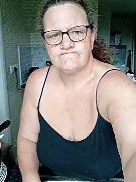 MissQueenBeex online show from May 2026 02:34:02 PM